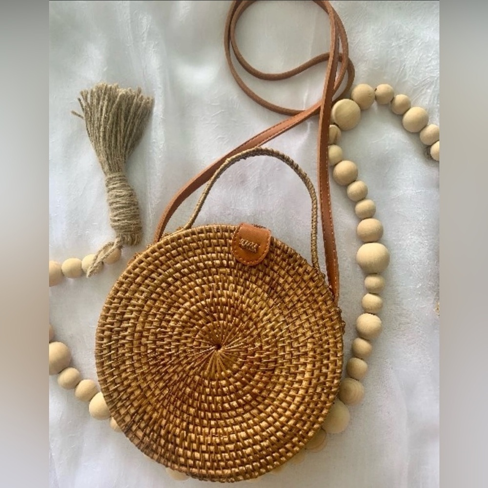 Round Woven Rattan Crossbody Bag